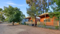 Yarrawonga Riverlands Tourist Park - parking