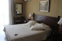 Bella View Art Boutique Hotel Отели в г. 