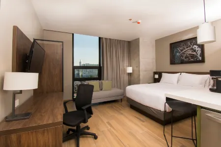 Staybridge Suites Guadalajara Novena