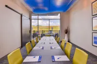 Holiday Inn Express & Suites Farmville