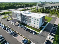 Holiday Inn Express & Suites Chicago Schaumburg