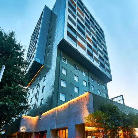 Roppongi Hotel S