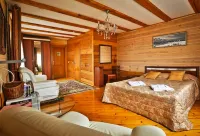 Krestovaya Pad