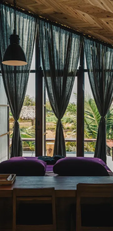 ห้องพักที่มีวิวภูเขาและสวน