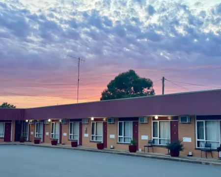 世紀汽車旅館 芬利酒店