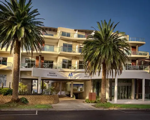 The Waves Apartments Hotels in Cowes
