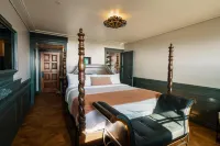 El Caminante Bar & Bungalows