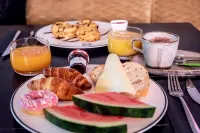 Carbon Hotel - breakfast