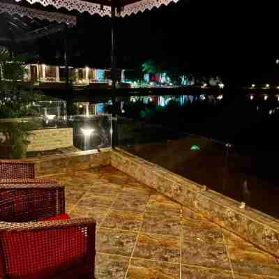 VEDA FIVE WELLNESS RETREAT AND SPA Hotel Exterior