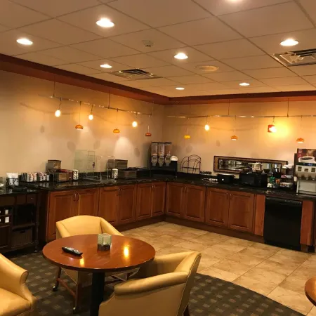Norfolk Country Inn and Suites