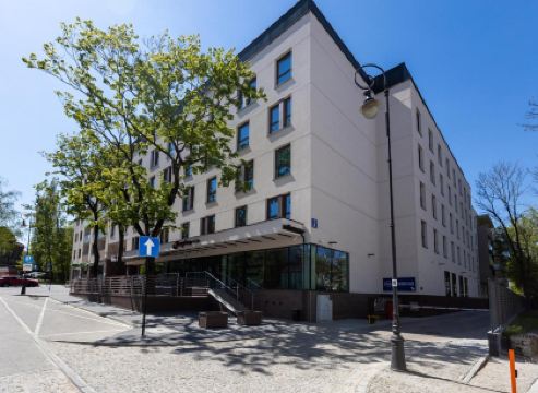 แฮมป์ตัน บาย ฮิลตัน บีอัลยส์ตอก