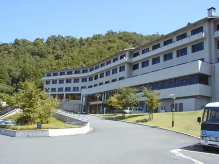 Kyukamura Ohmi-Hachiman Отели рядом с достопримечательностью «Chomeiji Temple»