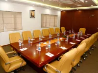Triguna Clarks Inn Kurnool Hoteles en Distrito de Kurnool