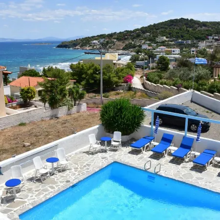 Blue Dolphin Studios and Apartment