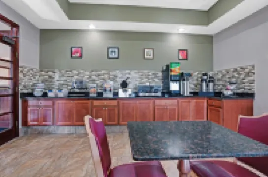Travelodge by Wyndham Iowa City Hotels in Johnson County