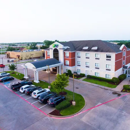 Holiday Inn Express & Suites Greenville by IHG