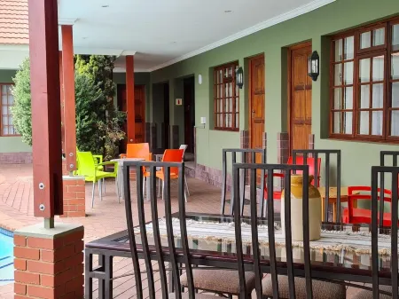 Blackheath Manor Guest House Отели рядом с достопримечательностью «Йоханнесбург Зу»