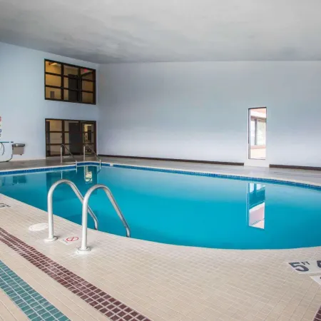 AmericInn by Wyndham Marshfield