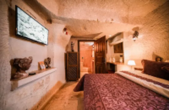 Zeus Cave SUITES