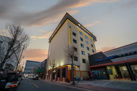 Hound Hotel Daegu Seongseo Branch