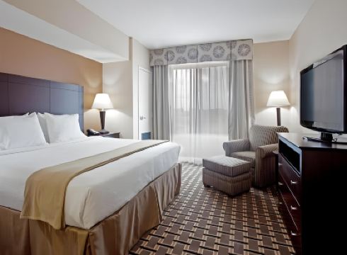 Holiday Inn Express PEMBROKE by IHG