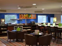 Holiday Inn Express BRAINTREE by IHG - breakfast