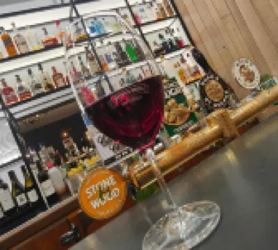 Centennial Inn on Bathurst