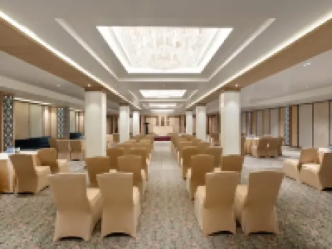 รามาดาบายวินด์แฮมคาตราสเตชั่นโรด โรงแรมในกัตรัช