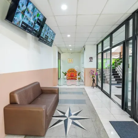 RoomQuest Sps Hotel and Residence