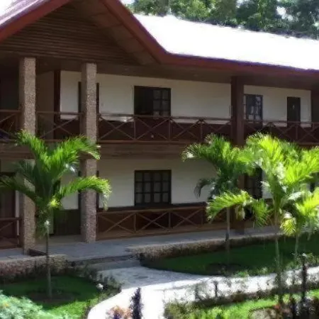 Nataasan Beach Resort and Dive Center