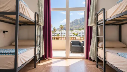 Endless Summer Hostel - Hostales