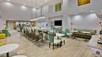 Hampton Inn & Suites Alliance
