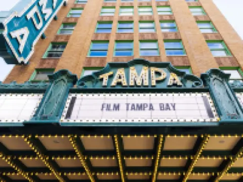 ハイアット プレイス タンパ ダウンタウン タンパ会議センター周辺のホテル