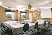 Days Inn by Wyndham Ste. Helene-De-Bagot