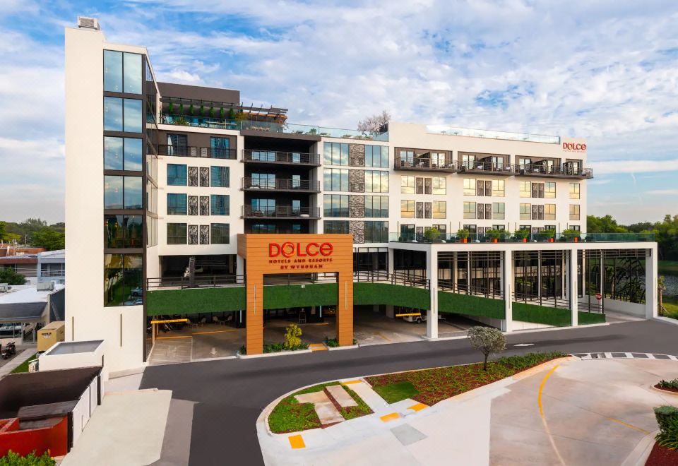 Hotel Dolce by Wyndham Hollywood, Exterior, Hotel Exterior