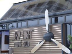 Sky High Hotel Airport 200 Meters from the Terminal