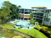 Hotel Elephant Bay - Pools