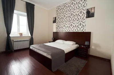 Sun City Hotel Hotel dekat Plyazh Trusovo