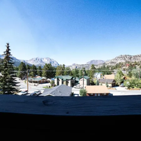 June Lake Villager