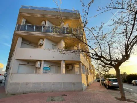 Apartamentos Alcoceber Centro 3000 Hotels near Platja del Moro