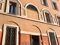 Domus Giordano Hotels near Gianicolense