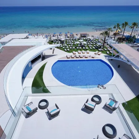 Flamingo Paradise Beach Hotel