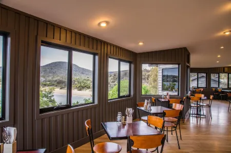 Freycinet Lodge Отели в г. Колс-Бэй