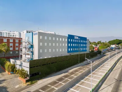 庫埃納瓦卡One飯店 住宿飯店