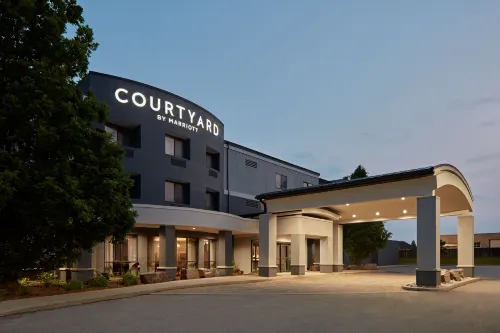 Courtyard Hamilton Các khách sạn ở Hamilton