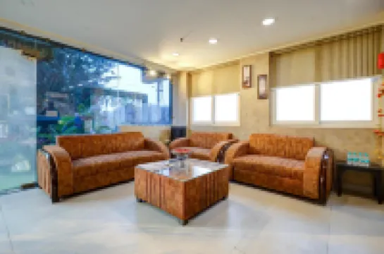 Hotel the York - Couple-Unfriendly Hotel