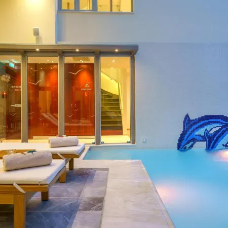 Kyma Suites Beach Hotel