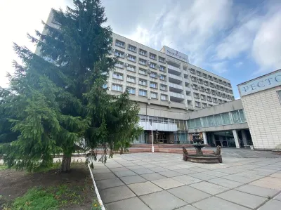 Molodezhnaya Hotel Botanical Garden of Plotnikov in Omsk State Agrarian University 주변 호텔