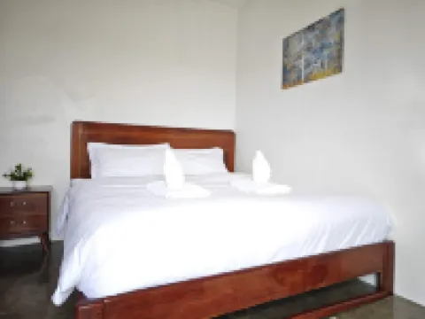 Uncle Panda Diving & Lounge