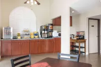 เดย์สอินน์ บายวินด์แฮม เอลเซ็นโตร